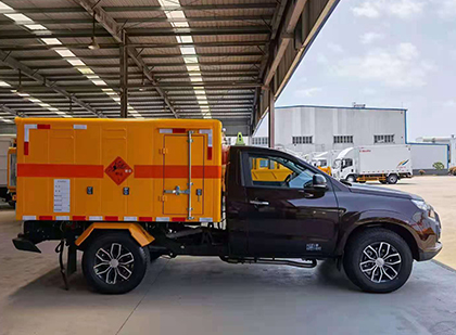 南朗镇爆破器材运输车